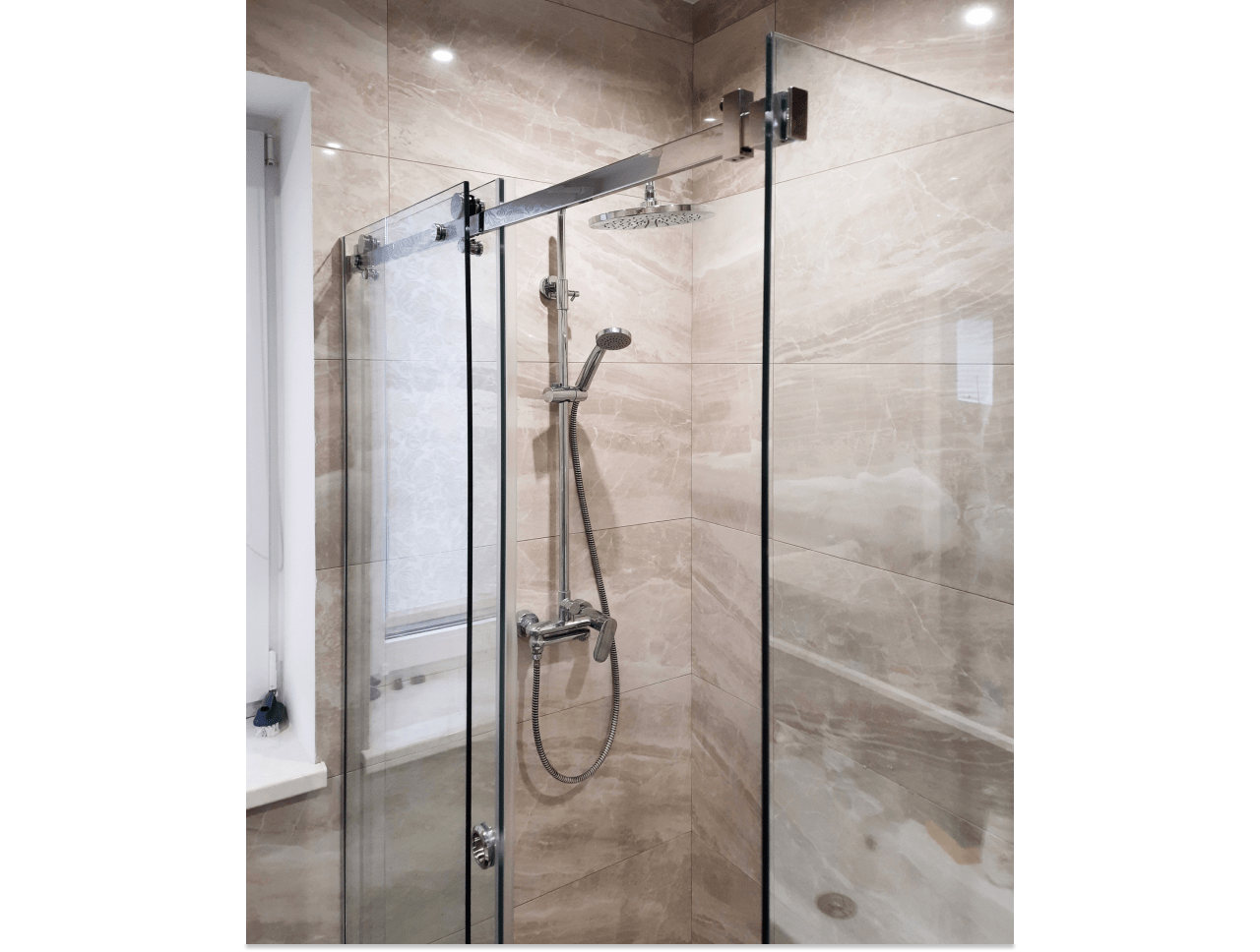 corner-shower-partition-chrome-profile Угловая душевая перегородка хромированный профиль