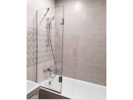 Шторка на ванну из осветленного стекла фото