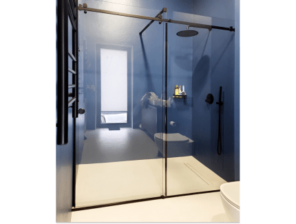 Раздвижная перегородка в душ с осветленным стеклом