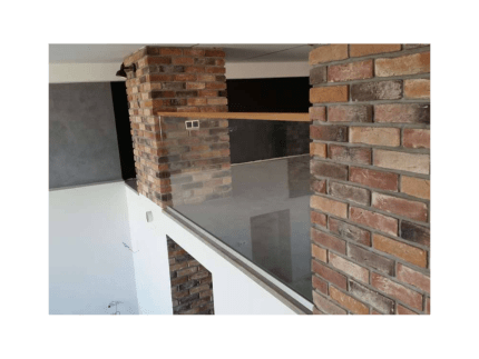 Лестничная стеклянная перегородка