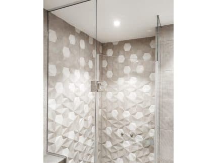 Хромированная петля душевой угловой перегородки