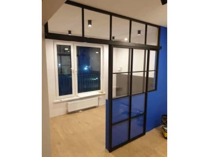 Раздвижная перегородка в стиле Лофт с черным профилем фото