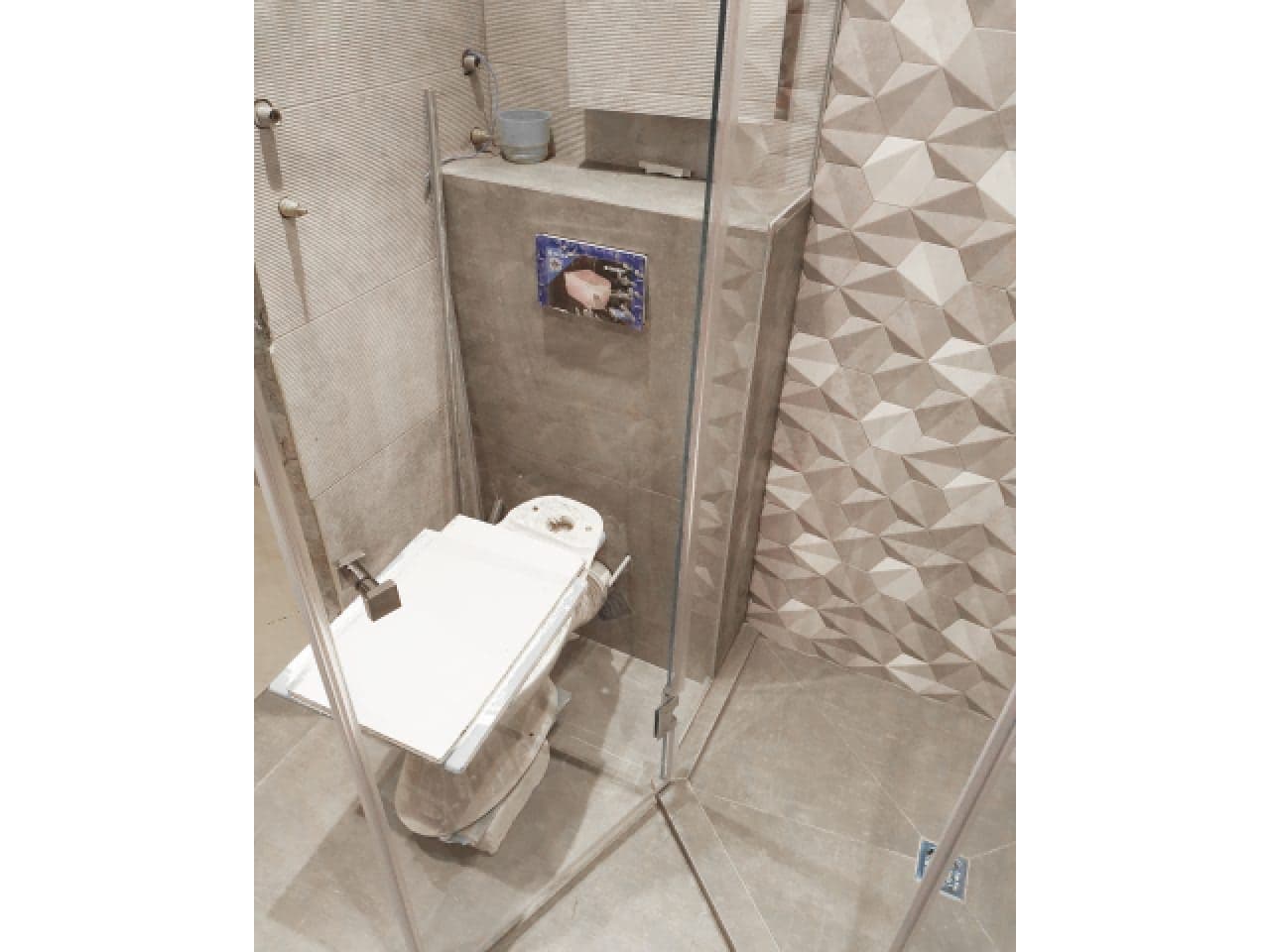 shower-enclosure-door-handle-with-chrome-color Дверная ручка душевого уголка с хромированным цветом